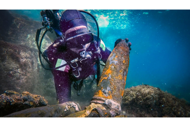 NEUTRALIZZATI 48 ORDIGNI ESPLOSIVI NELLE ACQUE DELLA SICILIA - LE FOTO