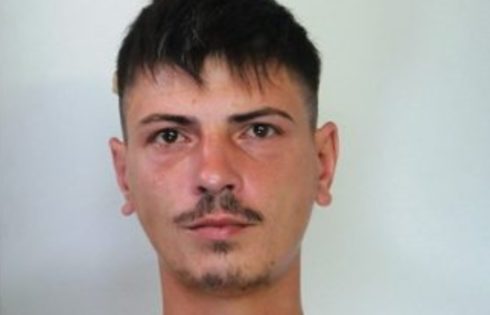 CATANIA, CHIAMATA ANONIMA FA ARRESTARE PUSHER: SEQUESTRATI 5 CHILI DI MARIJUANA