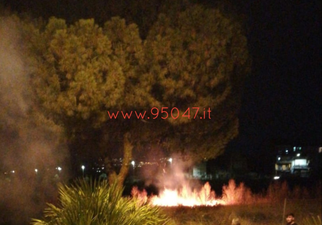 PATERNÒ: FUOCHI D"ARTIFICIO CAUSANO ROGO STERPAGLIE