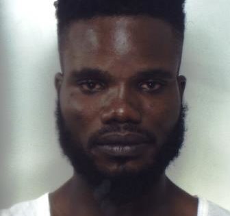 ACIREALE: CLANDESTINO SENZA BIGLIETTO MINACCIA IL CAPOTRENO, DENUNCIATO ED ESPULSO DAL TERRITORIO NAZIONALE