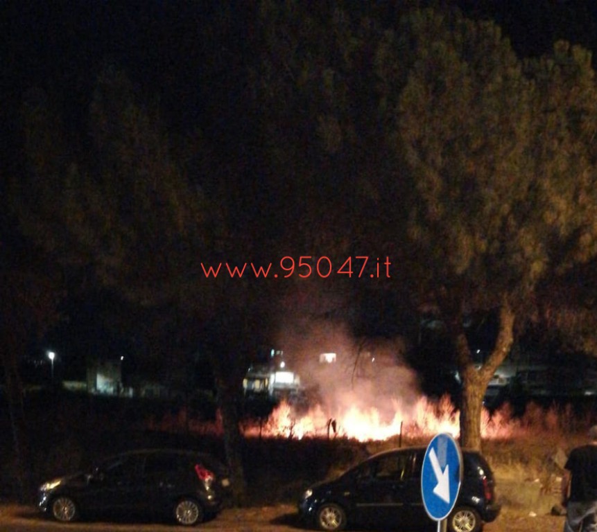 PATERNÒ: FUOCHI D"ARTIFICIO CAUSANO ROGO STERPAGLIE