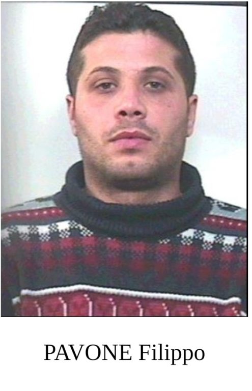 ACIREALE: COLTIVAVANO MARIJUANA IN CASA, DUE ARRESTI