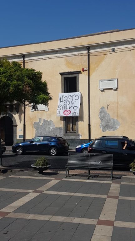PATERNÒ E' SCESA IN PIAZZA PER INVOCARE LA LEGITTIMA DIFESA PER RUSSO