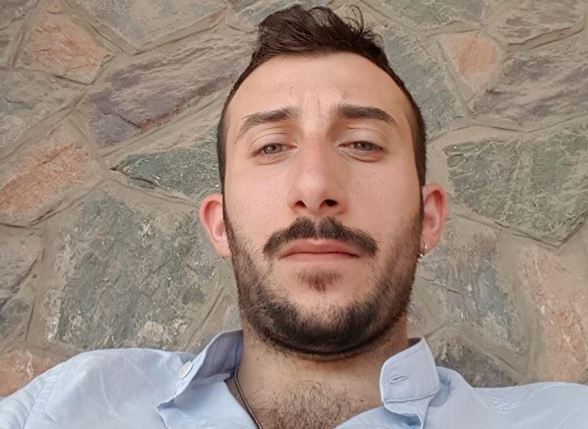 PATERNO' SOTTO SHOCK, SCOMPARE MAURO SCUDERI - 