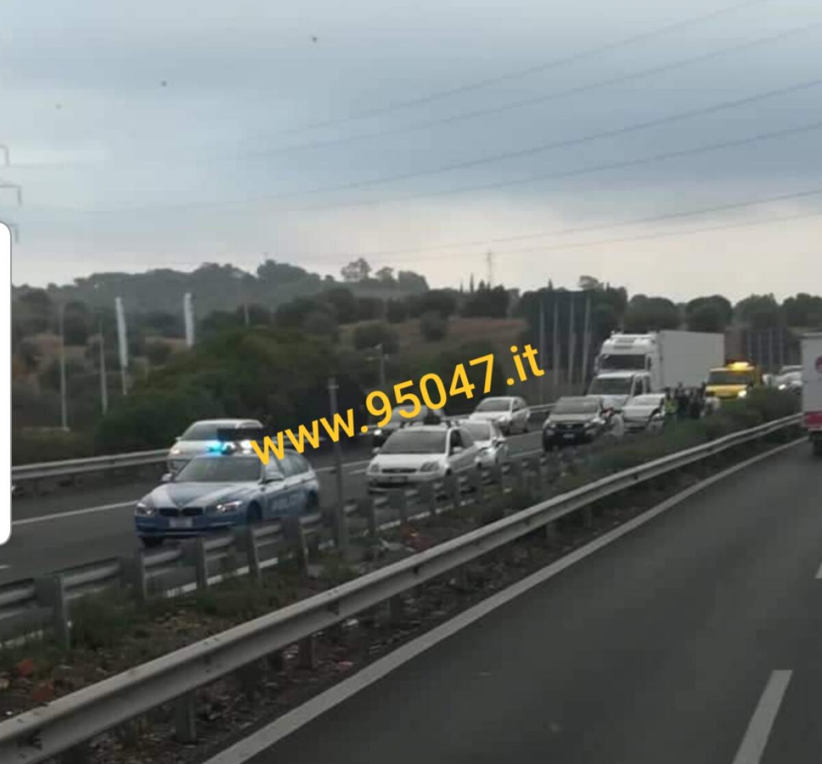 TAMPONAMENTO A CATENA IN TANGENZIALE, TRAFFICO IN TILT - 