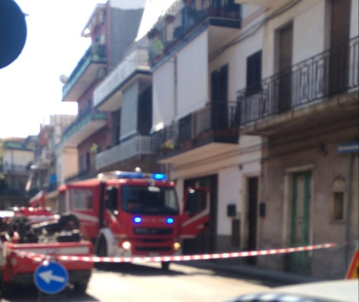 PATERNO': TUBO TRANCIATO PROVOCA FUGA DI GAS, ALLARME RIENTRATO - 