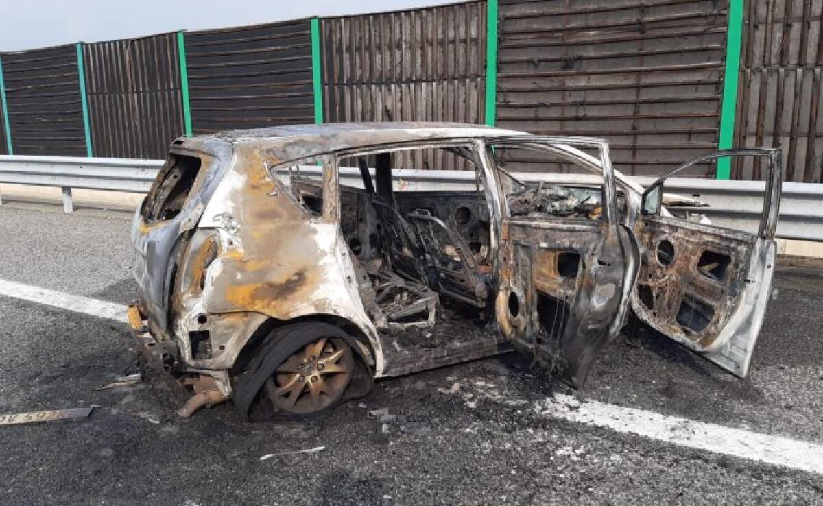 AUTO IN FIAMME SU TORINO-PINEROLO, MORTI PADRE E FIGLIA DAVANTI ALLA MAMMA - 