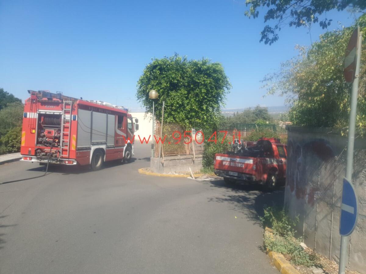 PATERNO': INCENDIO DI STERPAGLIE, DUE EPISODI A POCHE ORE DI DISTANZA NELLO STESSO PUNTO - 