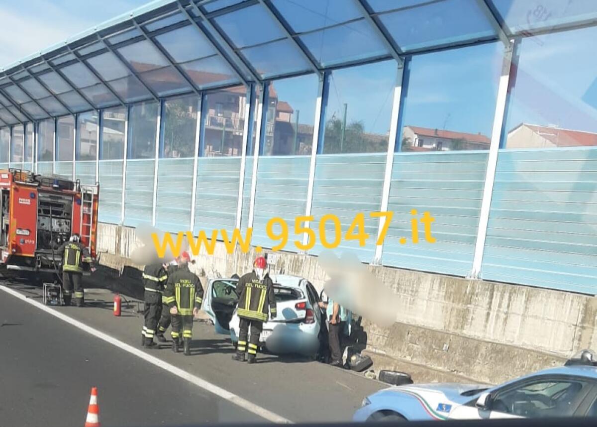 GRAVE INCIDENTE STRADALE SULLA TANGENZIALE DI CATANIA, TRAFFICO IN TILT - 