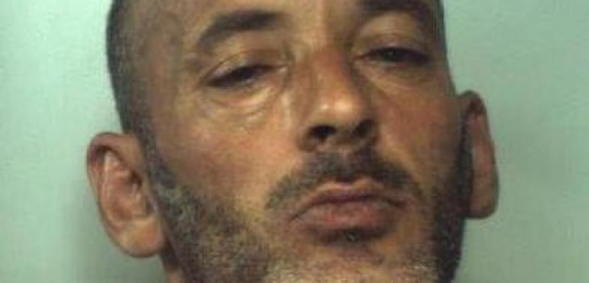 CATANIA. MINACCIA UN CARABINIERE PRETENDENDO I SOLDI DEL PARCHEGGIO:  CLANDESTINO IN MANETTE - 