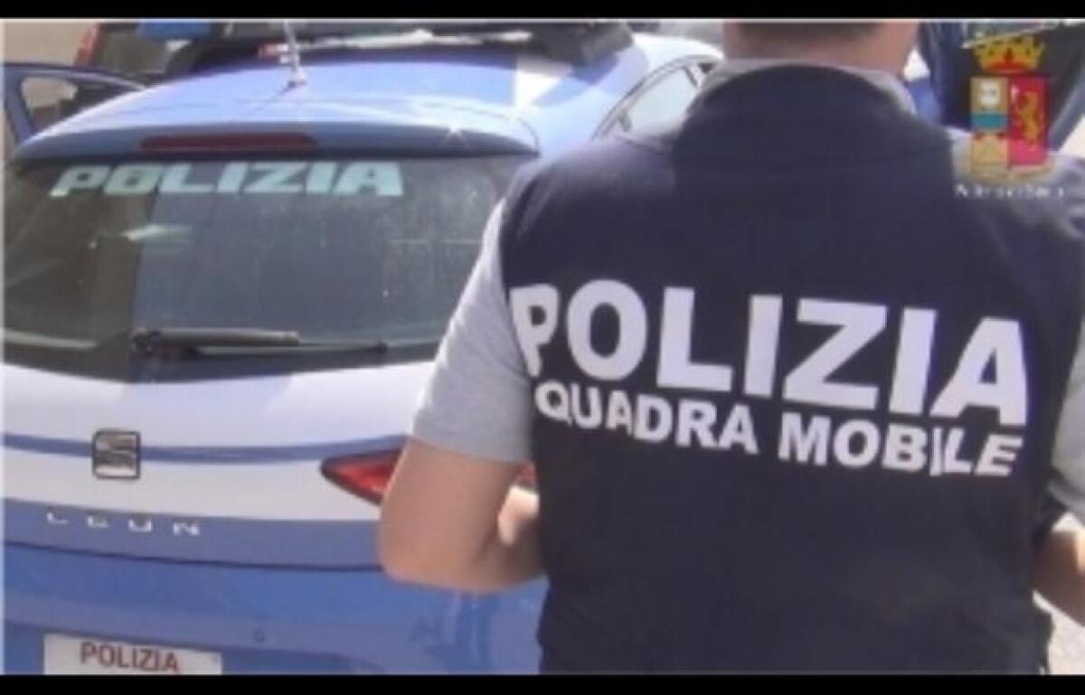 CATANIA: LADRO DI MERENDINE IN MANETTE - 