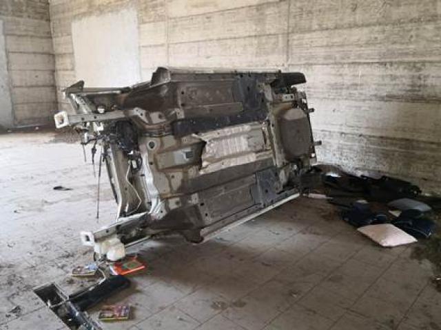 BELPASSO: LA POLIZIA SCOPRE CENTRALE DI SMANTELLAMENTO DI AUTO RUBATE, 4 ARRESTI