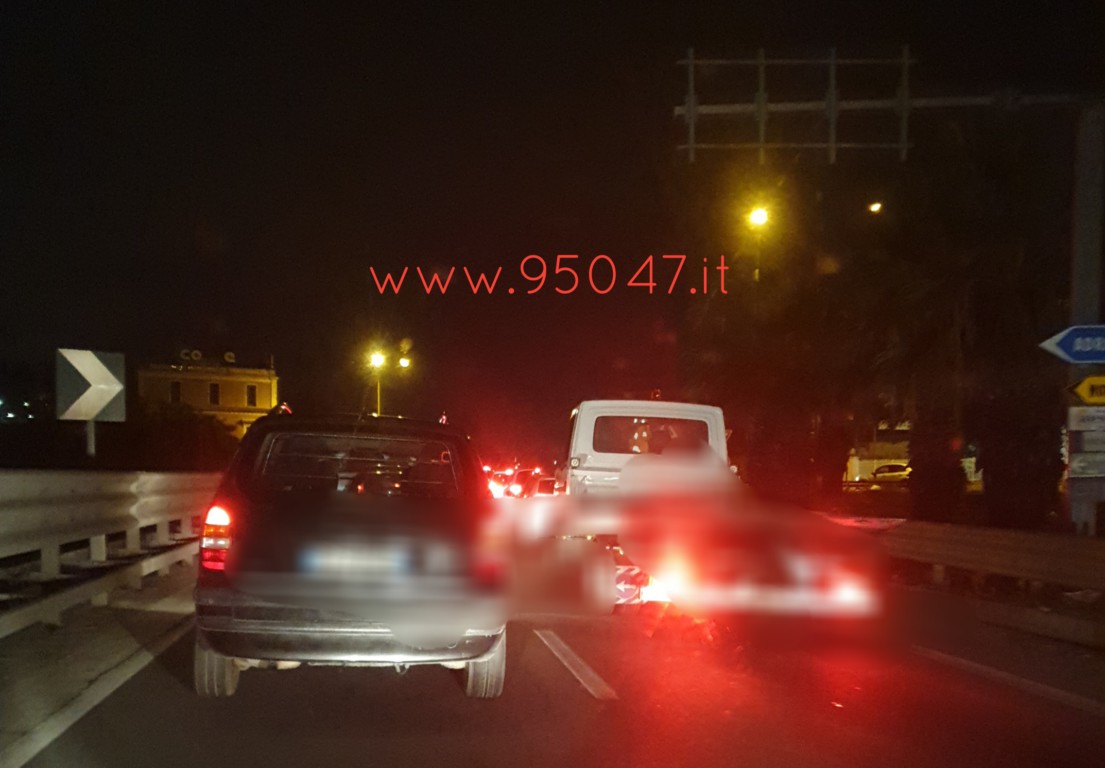 INCIDENTE SULLA SS121 IN DIREZIONE PATERNO'