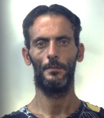 CATANIA. RUBA UN CELLULARE, TELEFONA ALLA MOGLIE E POI “PRETENDE” I SOLDI PER RESTITUIRLO ALLA VITTIMA