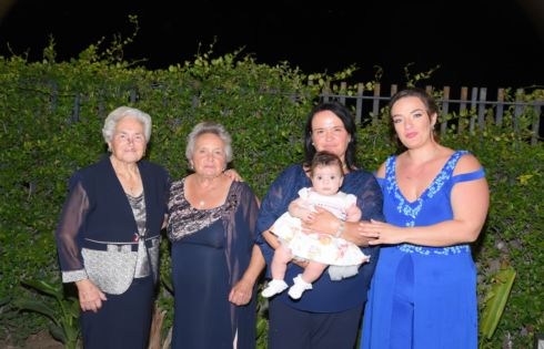 PATERNO': NONNA CARMELA COMPIE 90 ANNI
