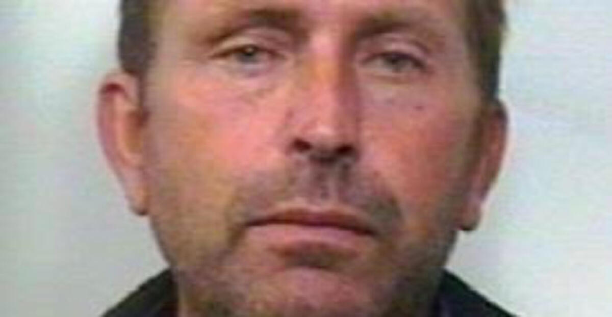 ADRANO, ARRESTATO PER ESTORSIONE, LESIONI E DANNEGGIAMENTO - 