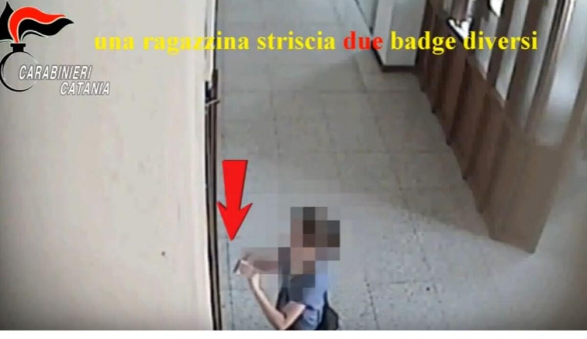 PIEDIMONTE ETNEO: 48 DIPENDENTI COMUNALI INDAGATI PER TRUFFA AGGRAVATA IN CONCORSO - 