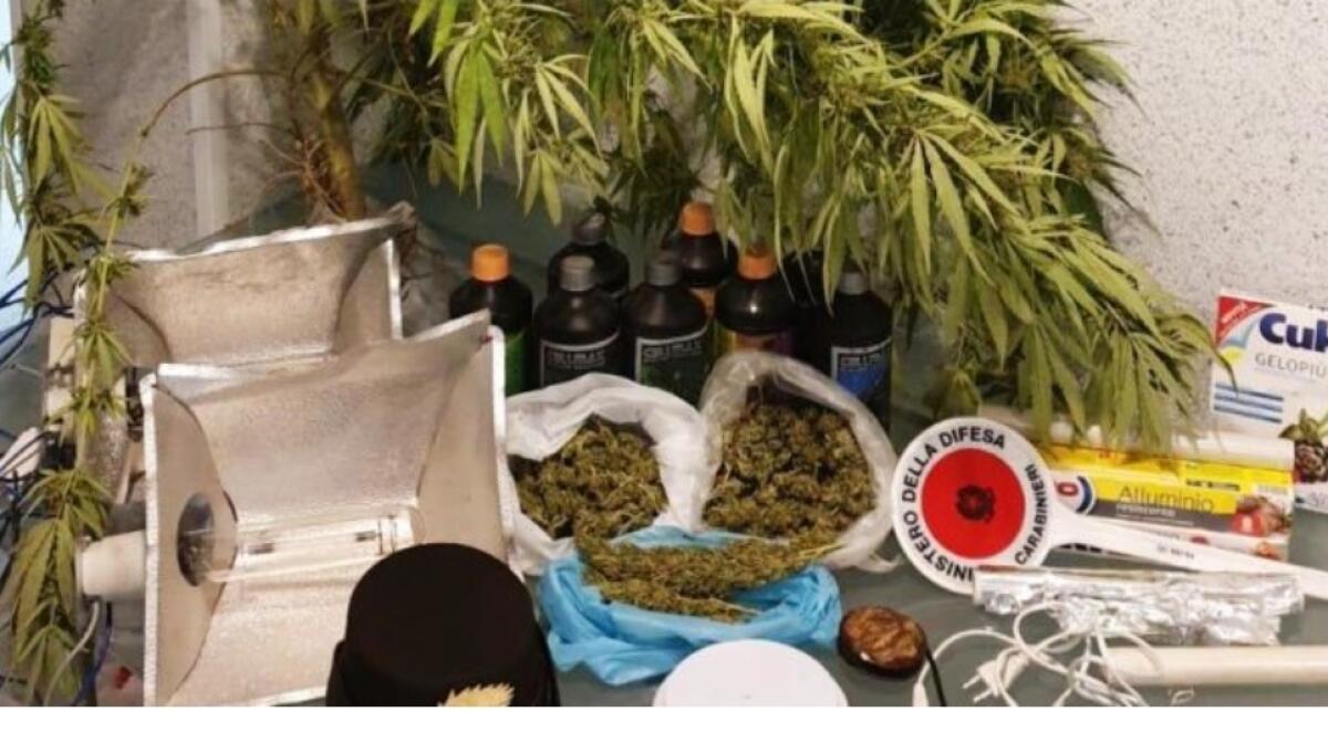 BELPASSO, COPPIA NASCONDEVA LA DROGA NEL RIPOSTIGLIO - 