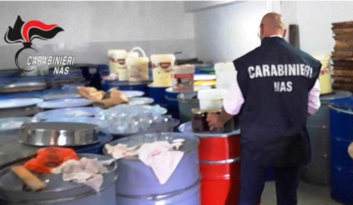 ZAFFERANA, NAS CARABINIERI SEQUESTRANO MIELE SOSPETTO - 