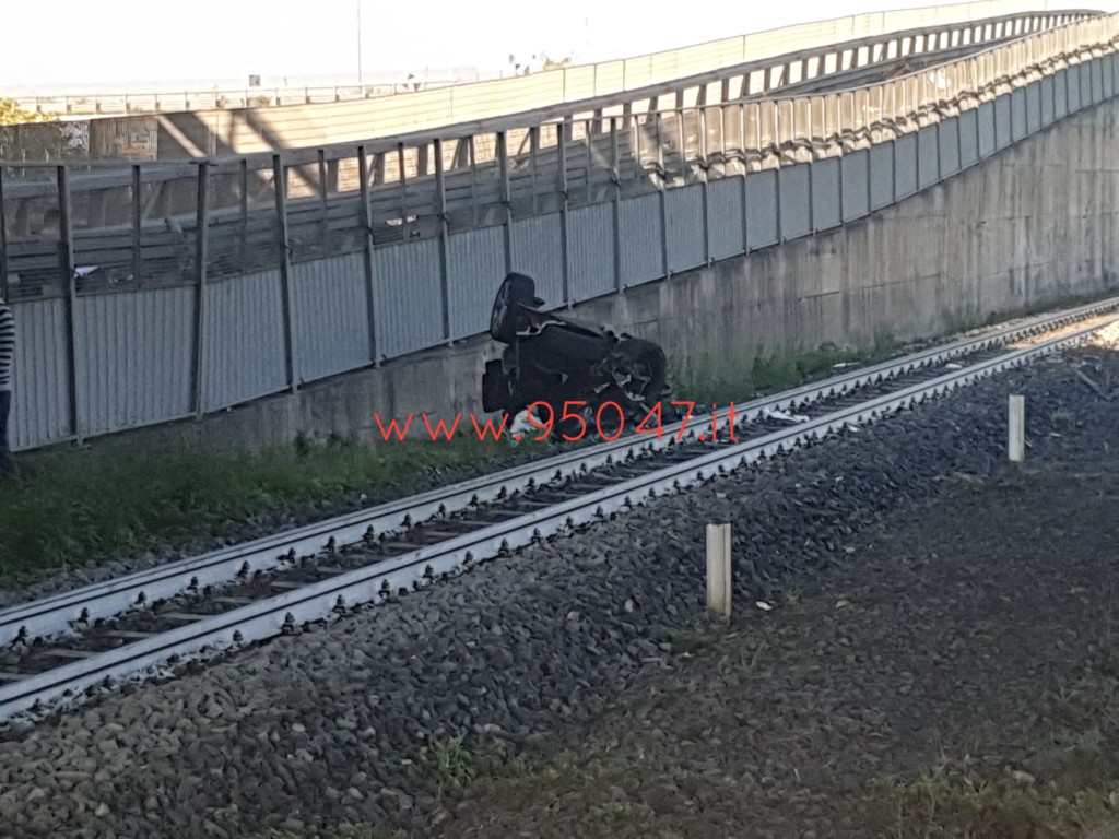 SS121, ALBA DI SANGUE , MORTI QUATTRO RAGAZZI, DUE MINORENNI