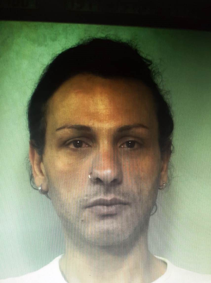 CATANIA: SORPRESI A CONFEZIONARE DROGA, ARRESTATI TRE PUSHER