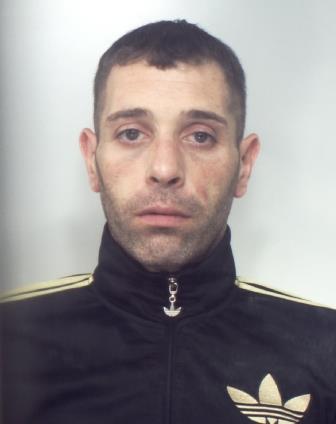 RAMACCA, AI DOMICILIARI MA CONTINUAVA A SPACCIARE DROGA