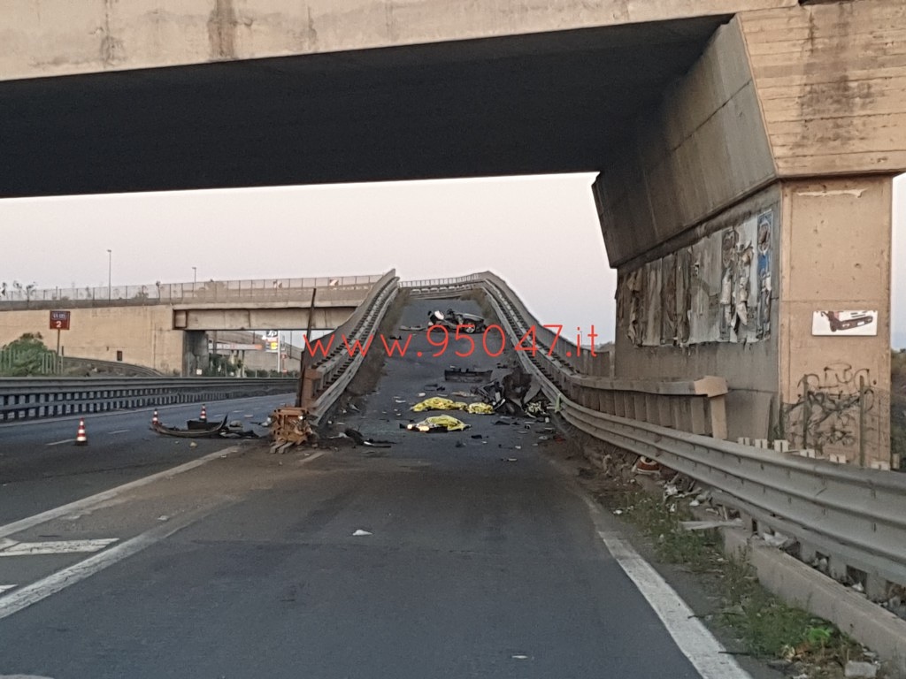 SS121, ALBA DI SANGUE , QUATTRO RAGAZZI MORTI.