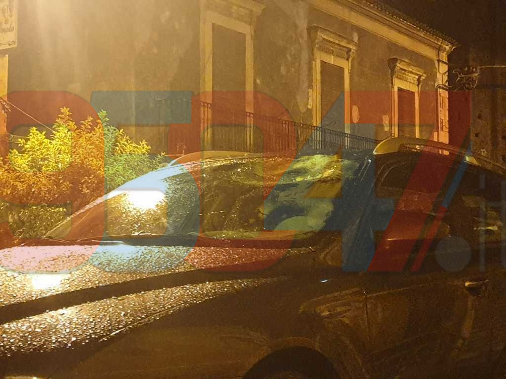 BOMBA D'ACQUA SU MISTERBIANCO, FULMINE COLPISCE CAMPANILE DI UNA CHIESA