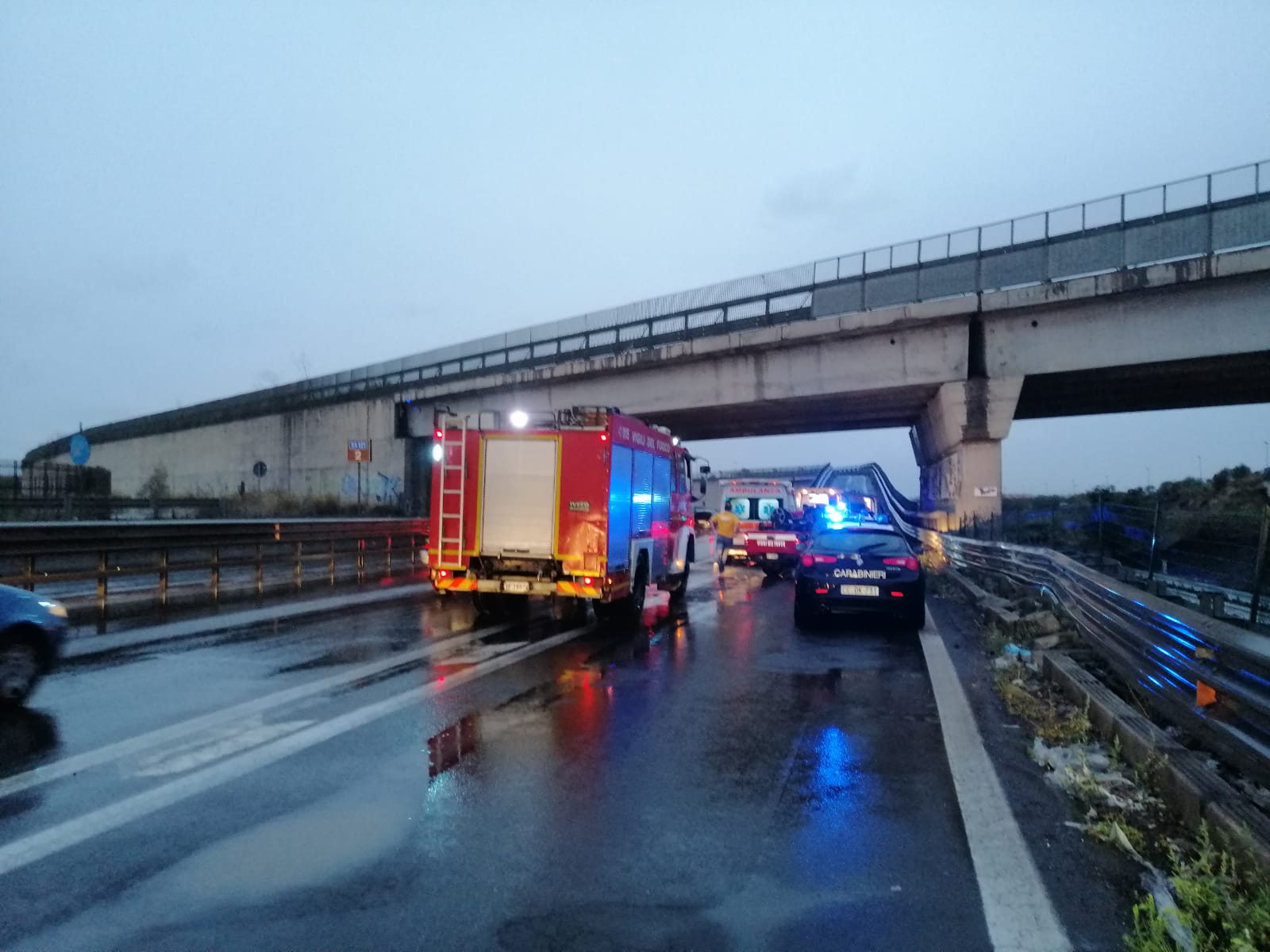 GRAVISSIMO INCIDENTE SULLA SS121, MUORE 65ENNE DI MOTTA SANT'ANASTASIA, GRAVE LA MOGLIE