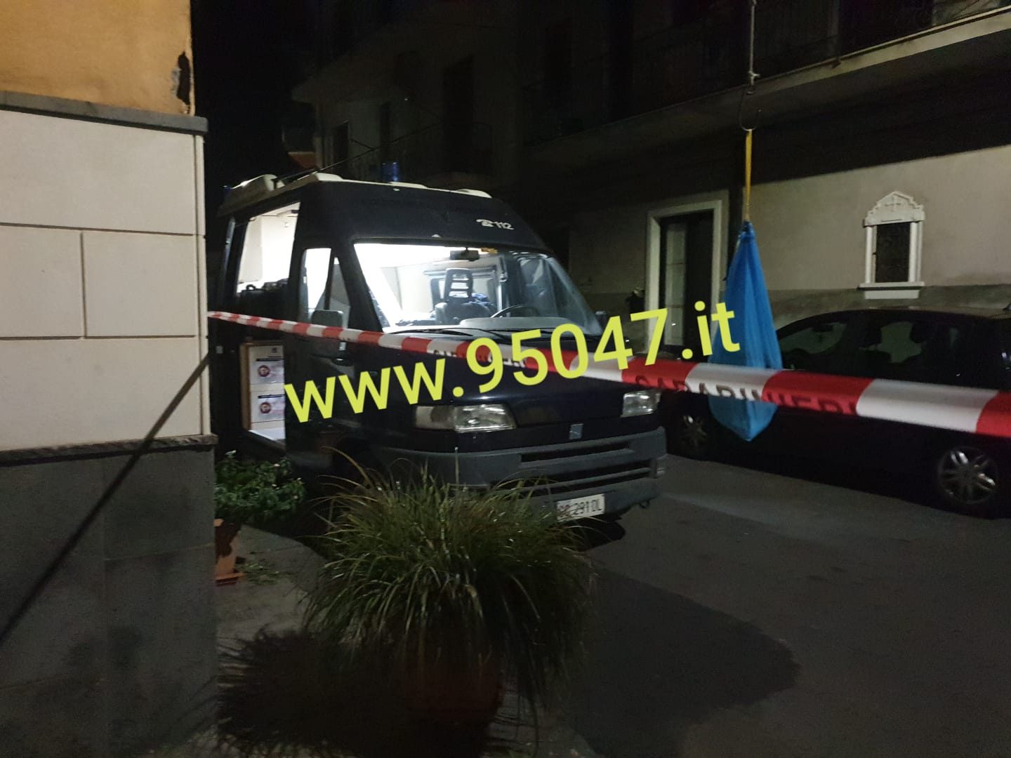 PATERNÒ, LITE PER SOLDI: SPARA E UCCIDE IL FRATELLO