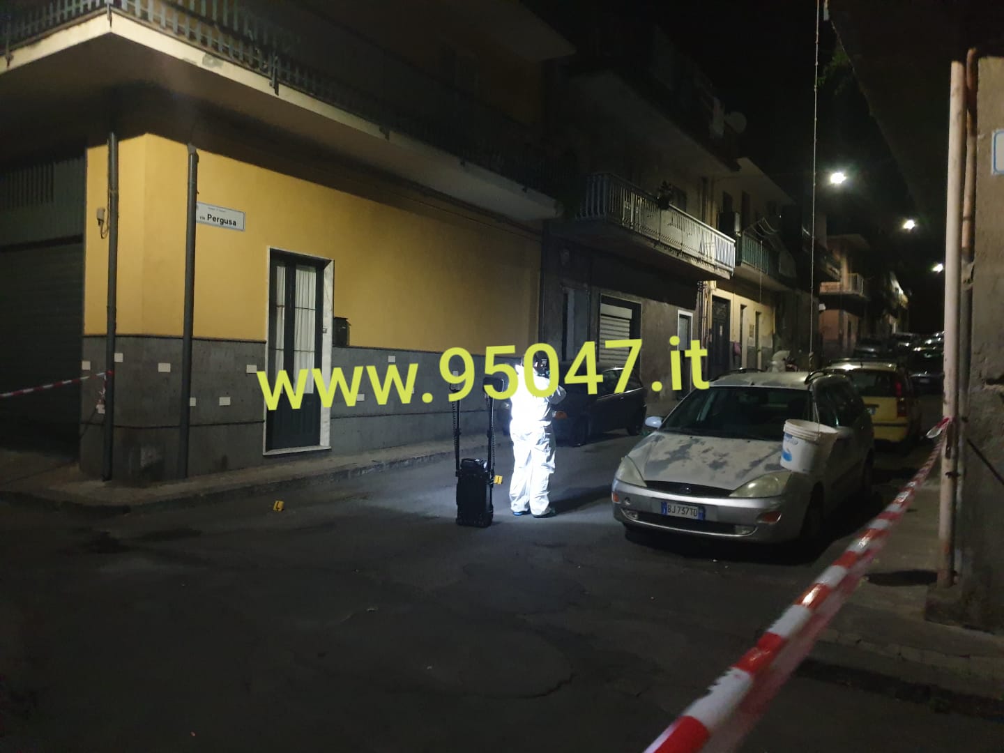 PATERNÒ, LITE PER SOLDI: SPARA E UCCIDE IL FRATELLO