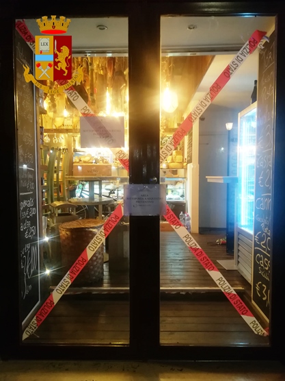 CATANIA: TOPI, BIRRE SCADUTE E SPORCIZIA,  CHIUSI TRE LOCALI