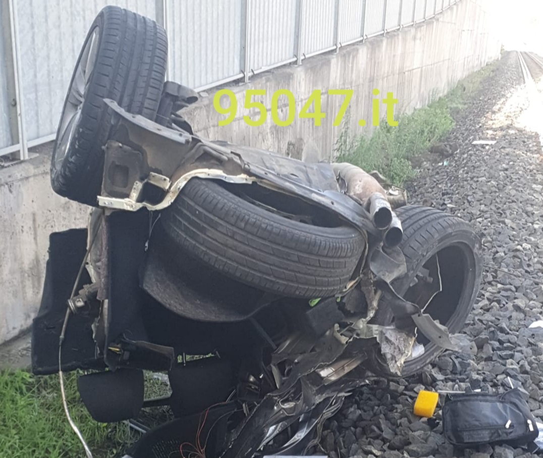 SS121, ALBA DI SANGUE , MORTI QUATTRO RAGAZZI DI ADRANO, DUE SONO MINORENNI