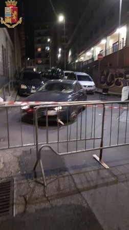 CATANIA, CHIUDE LA STRADA, PER FESTEGGIARE L’INAUGURAZIONE DEL SUO NEGOZIO: DENUNCIATO