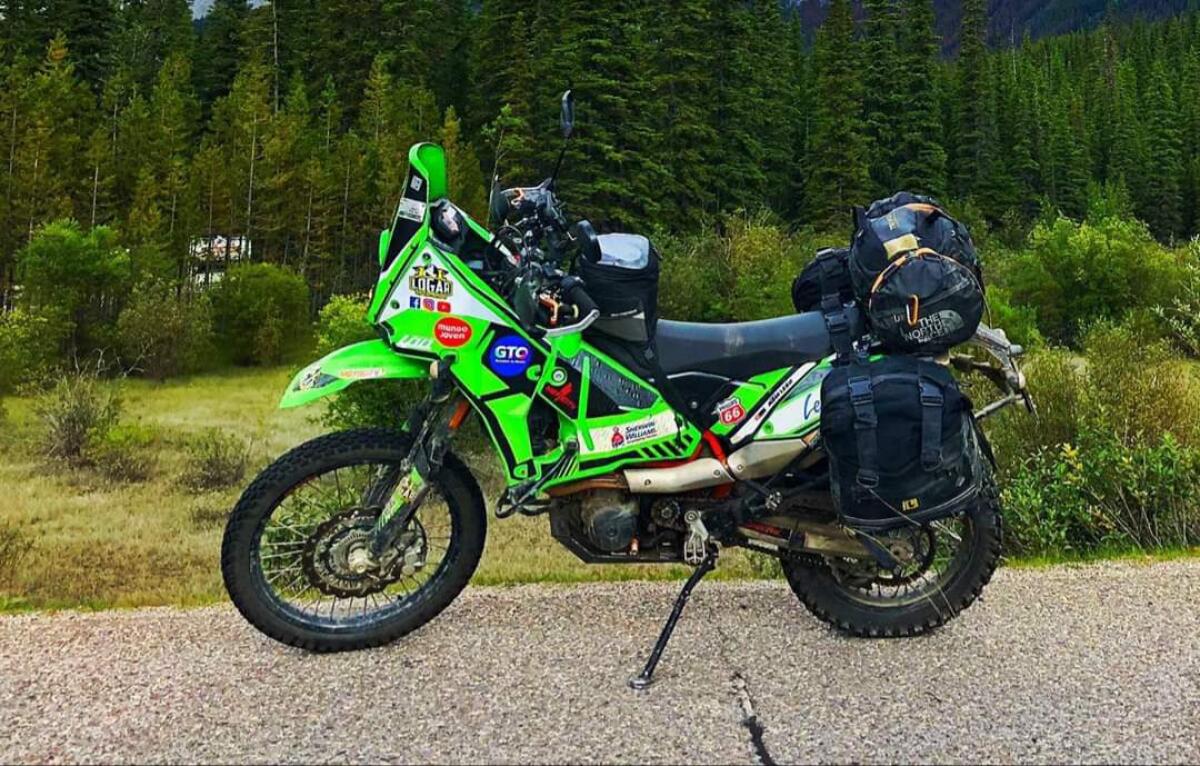 FA IL GIRO DEL MONDO E GLI RUBANO LA MOTO A CATANIA: L'APPELLO PER RITROVARLA - 