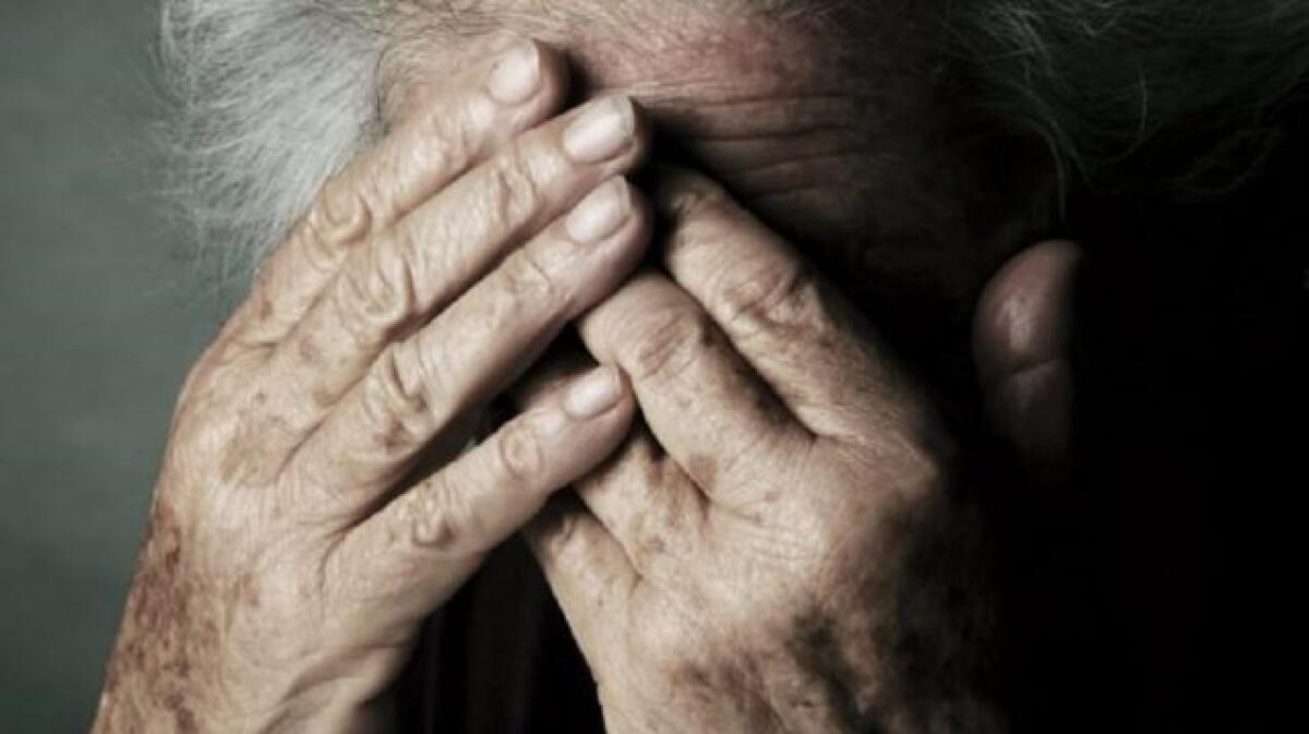 CATANIA: BOTTE ALLA NONNA PER AVERE DENARO, L’ANZIANA DORMIVA IN BALCONE PER PAURA DELLE PERCOSSE DEL NIPOTE - 