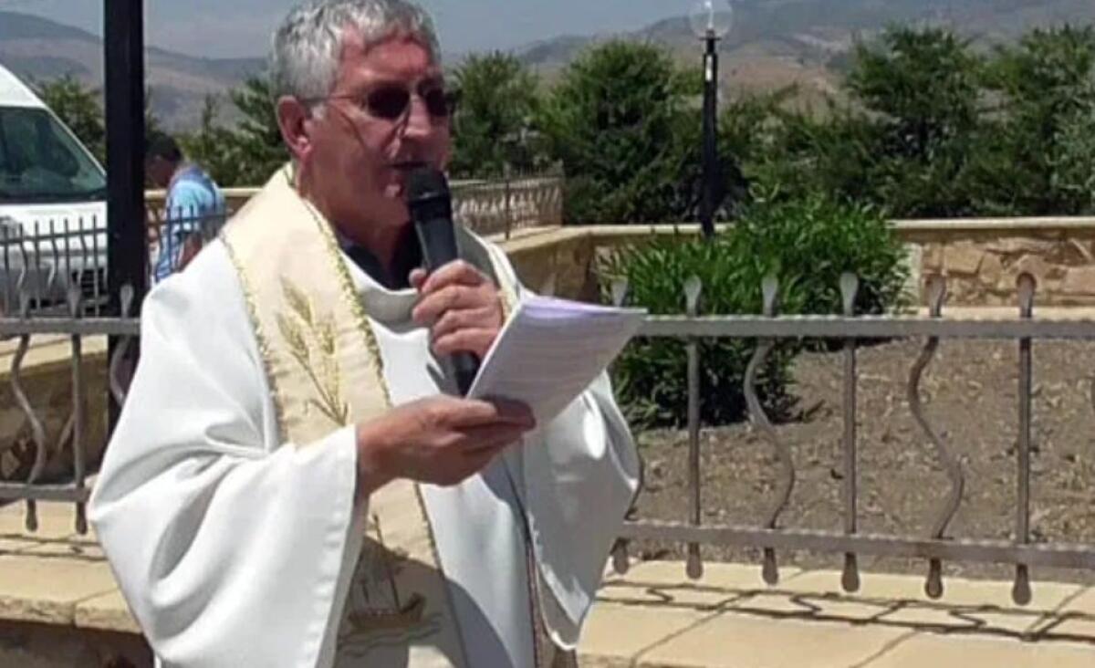 CAMPANE TROPPO RUMOROSE, MULTATO IL PARROCO DI CERAMI - 