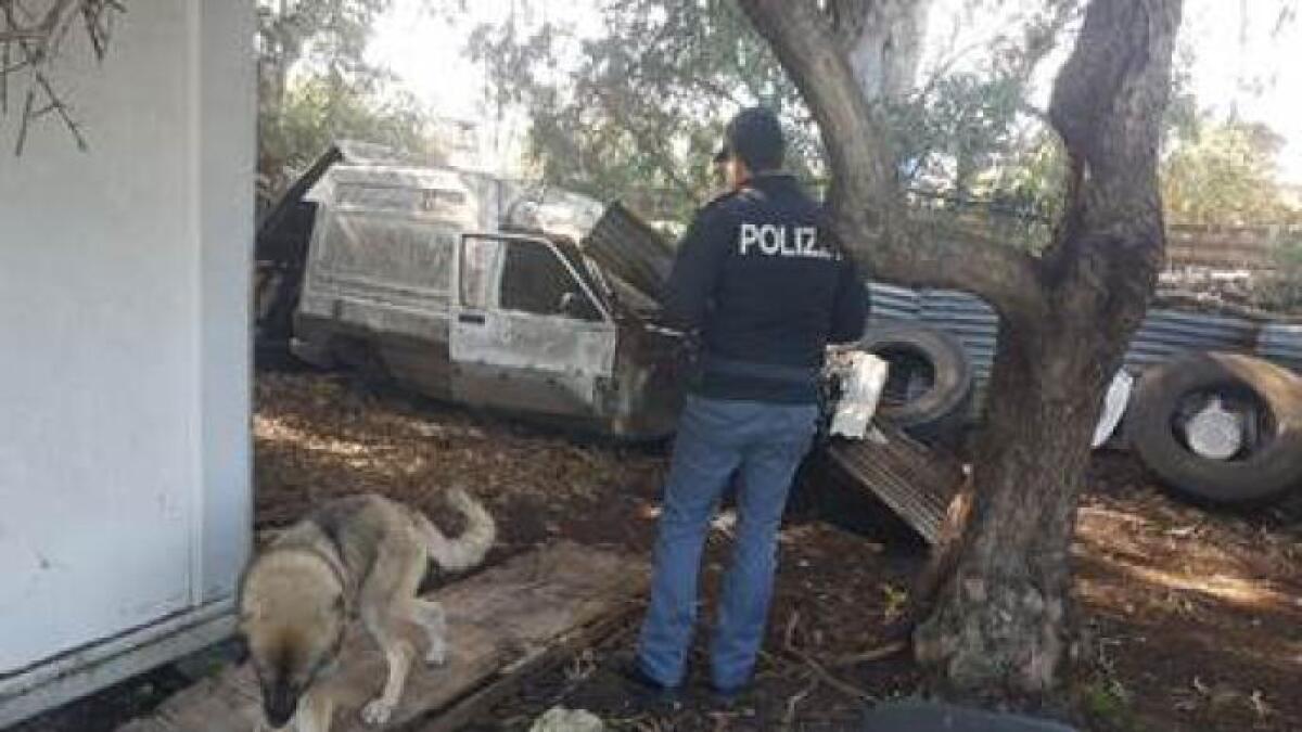 CATANIA, SEQUESTRATI VILLA EXTRA LUSSO, CON SPA E GUARDIANO - 