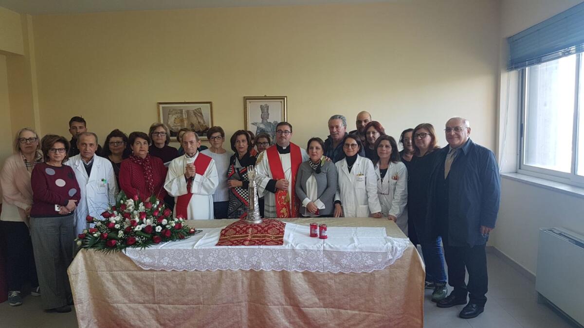 PATERNO': LE RELIQUIE DI SANTA BARBARA ALL'OSPEDALE - 