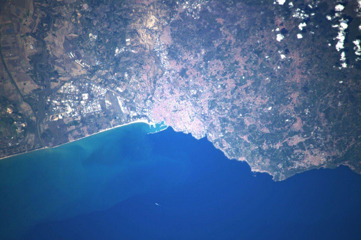 LUCA PARMITANO DALLO SPAZIO FOTOGRAFA CATANIA - 