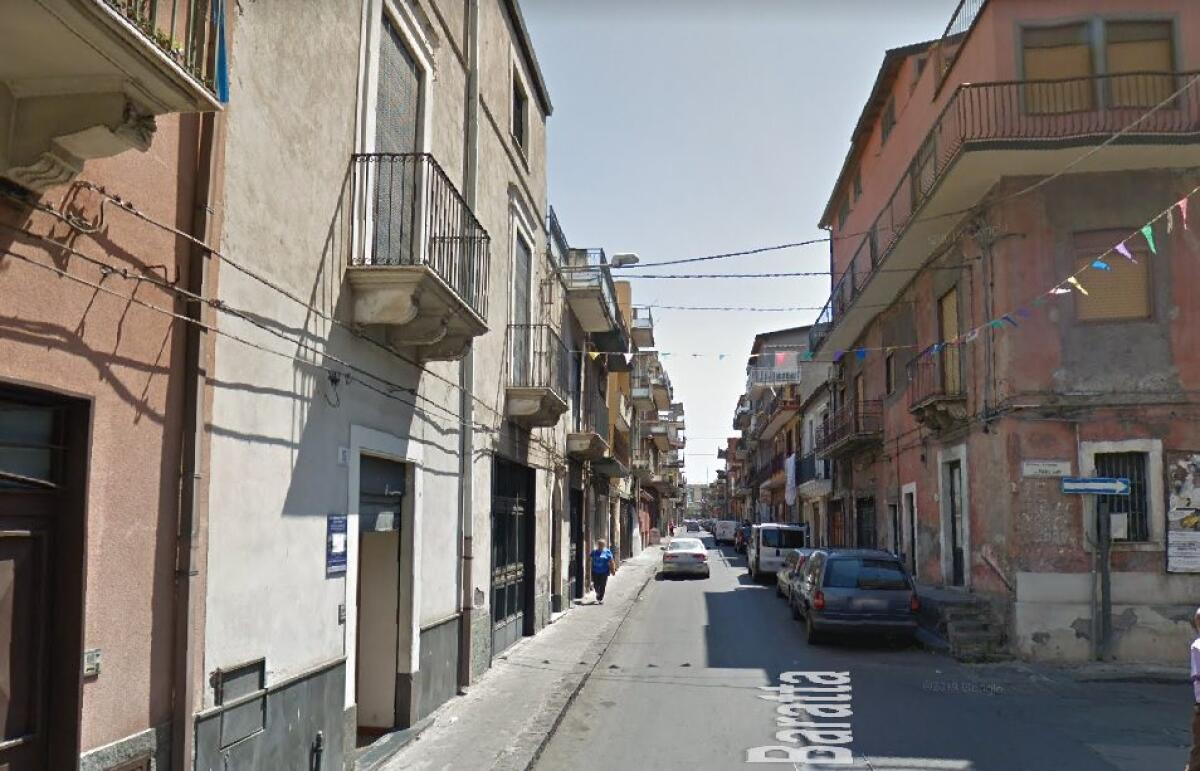 PATERNO’: SOSPENSIONE SOSTA VEICOLARE IN VIA BARATTA PER PULIZIA TRATTO STRADALE - 