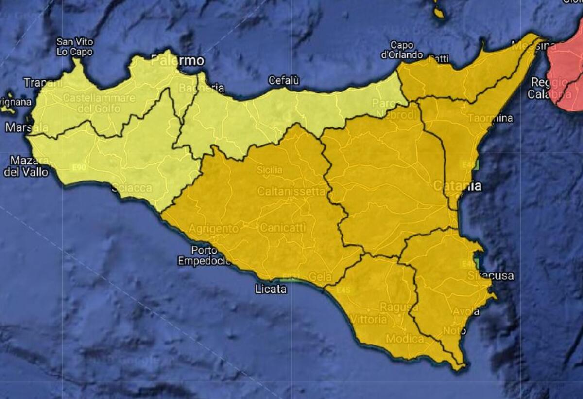 MALTEMPO, DOMENICA DI TEMPORALI: SCATTA L'ALLERTA ARANCIONE - 