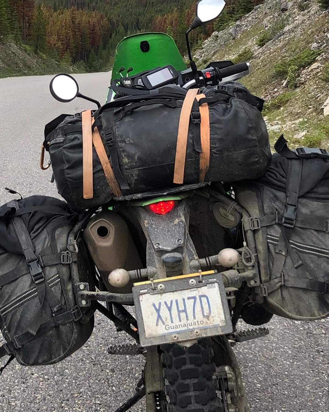 FA IL GIRO DEL MONDO E GLI RUBANO LA MOTO A CATANIA: L'APPELLO PER RITROVARLA