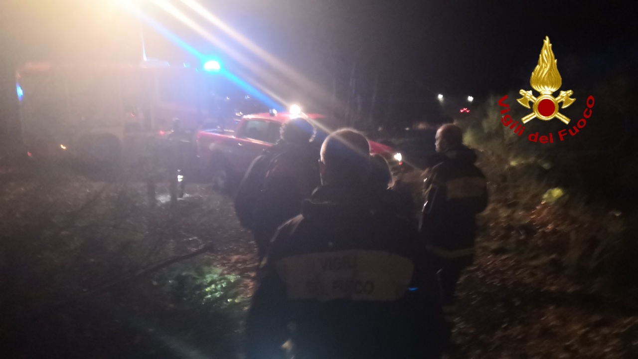 TURISTI SI PERDONO SULL'ETNA: SALVATI DAI VIGILI DEL FUOCO