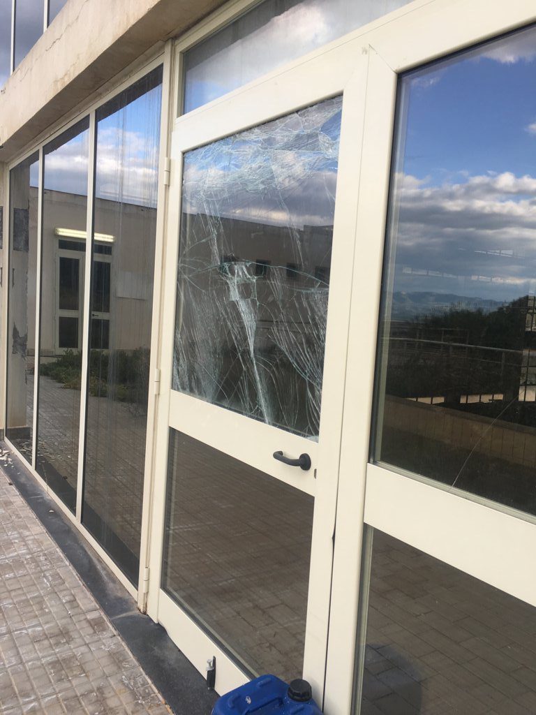 PATERNO' PARLANO I DIPENDENTI DELLA PISCINA, riceviamo e pubblichiamo