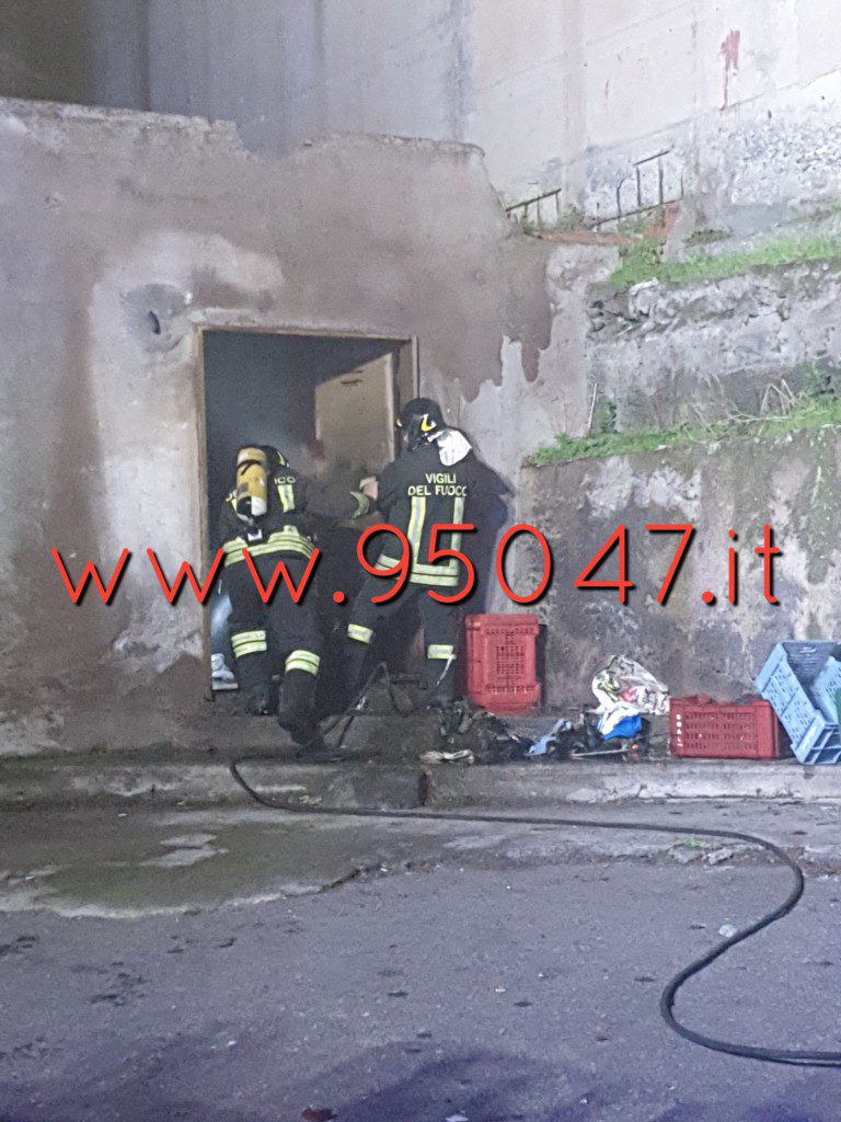 PATERNÒ: INCENDIO IN UN DEPOSITO, PROBABILE DOLO
