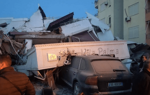 TERREMOTO IN ALBANIA, SALE IL BILANCIO DELLE VITTIME:ALMENO 21 MORTI E OLTRE 600 FERITI