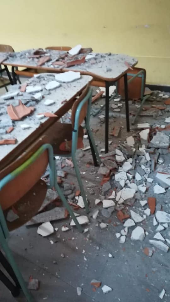 TREMESTIERI ETNEO: CROLLA IL SOFFITTO IN UNA SCUOLA PRIMARIA
