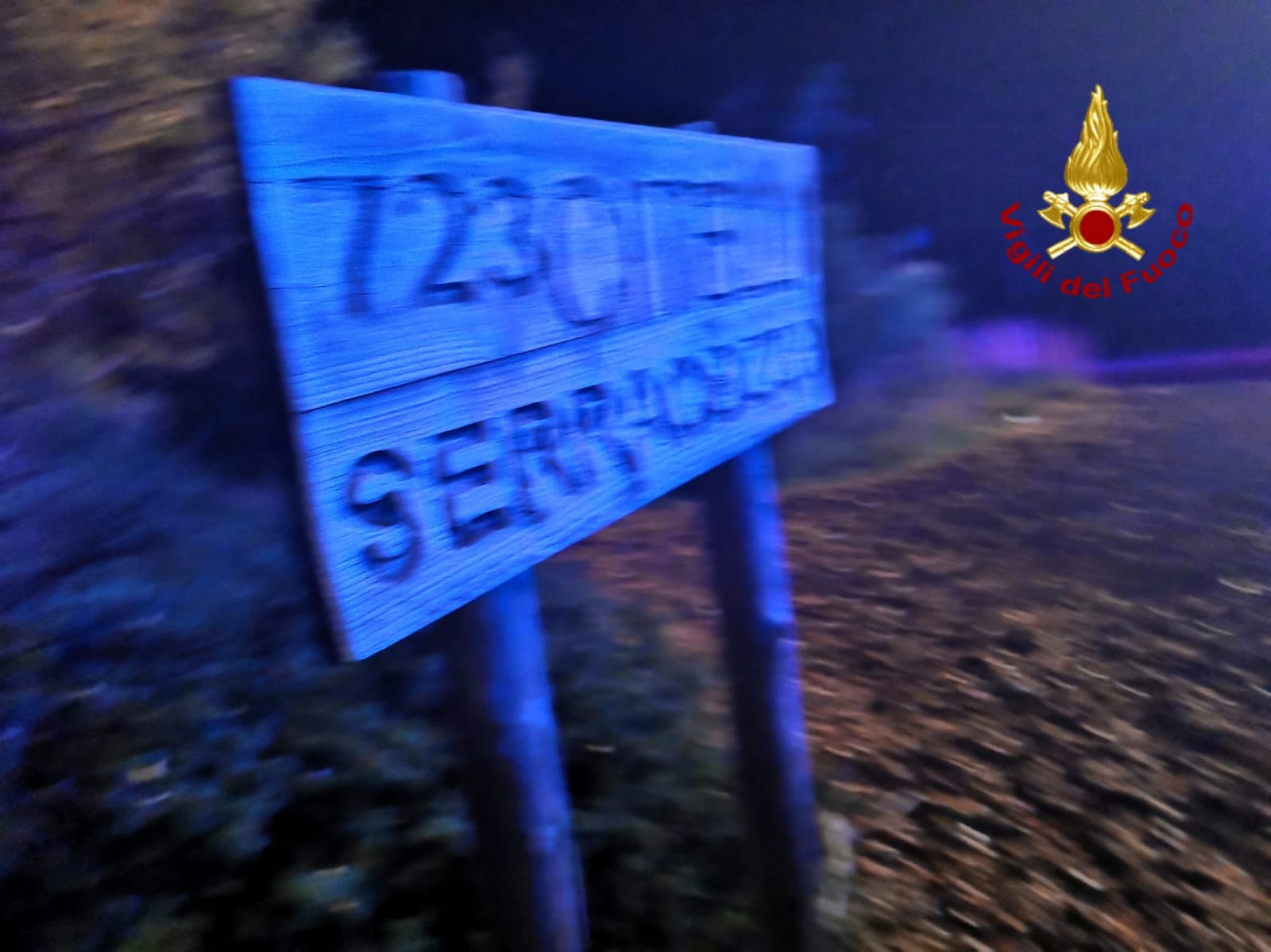 TURISTI SI PERDONO SULL'ETNA: SALVATI DAI VIGILI DEL FUOCO