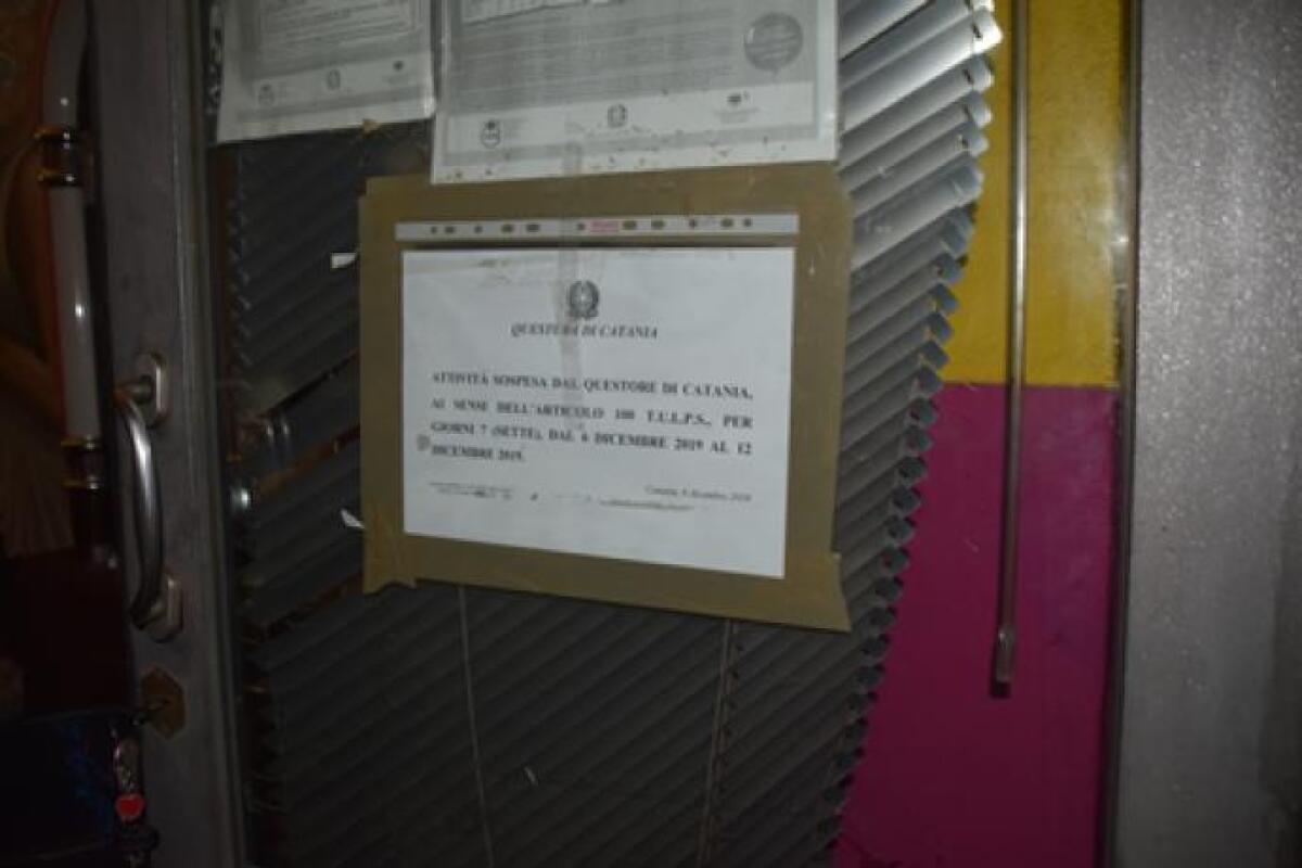 CATANIA, VENDEVA “SHOTTINI” AI MINORENNI: CHIUDE PUB DI VIA TEATRO MASSIMO - 